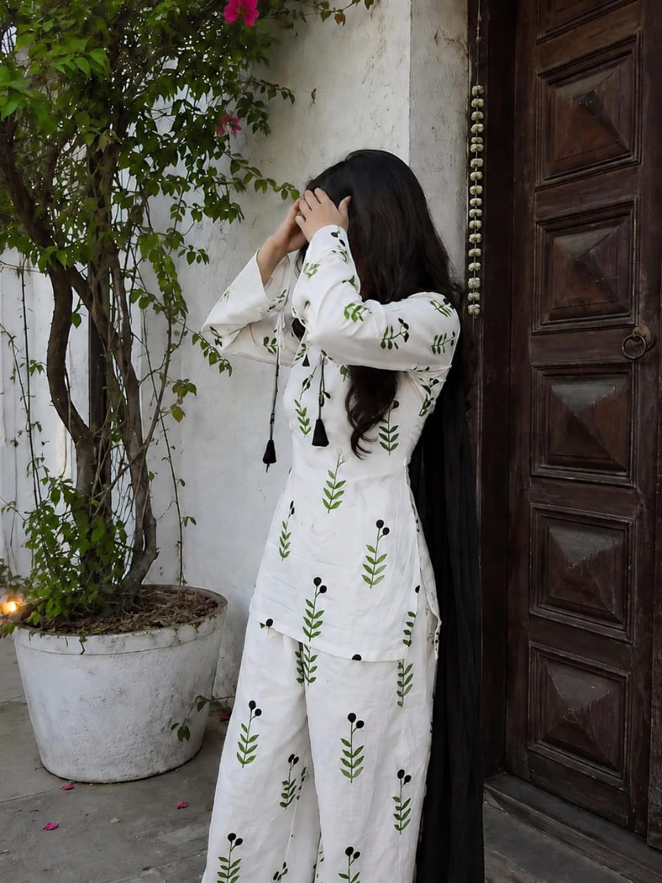 Cute Floral Printed Farshi Shalwar Set (3PC)