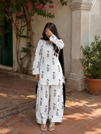 Cute Floral Printed Farshi Shalwar Set (3PC)