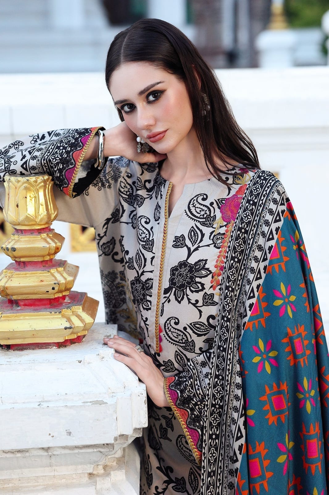 Grey Monochrome Floral & Paisley Printed Lawn Suit with Teal Dupatta – 3 Piece