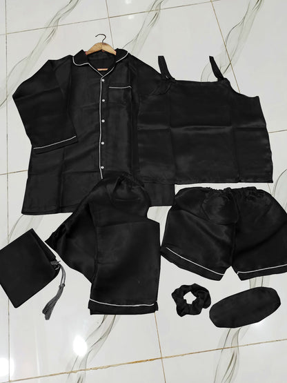 Night pjs with 7 PCs