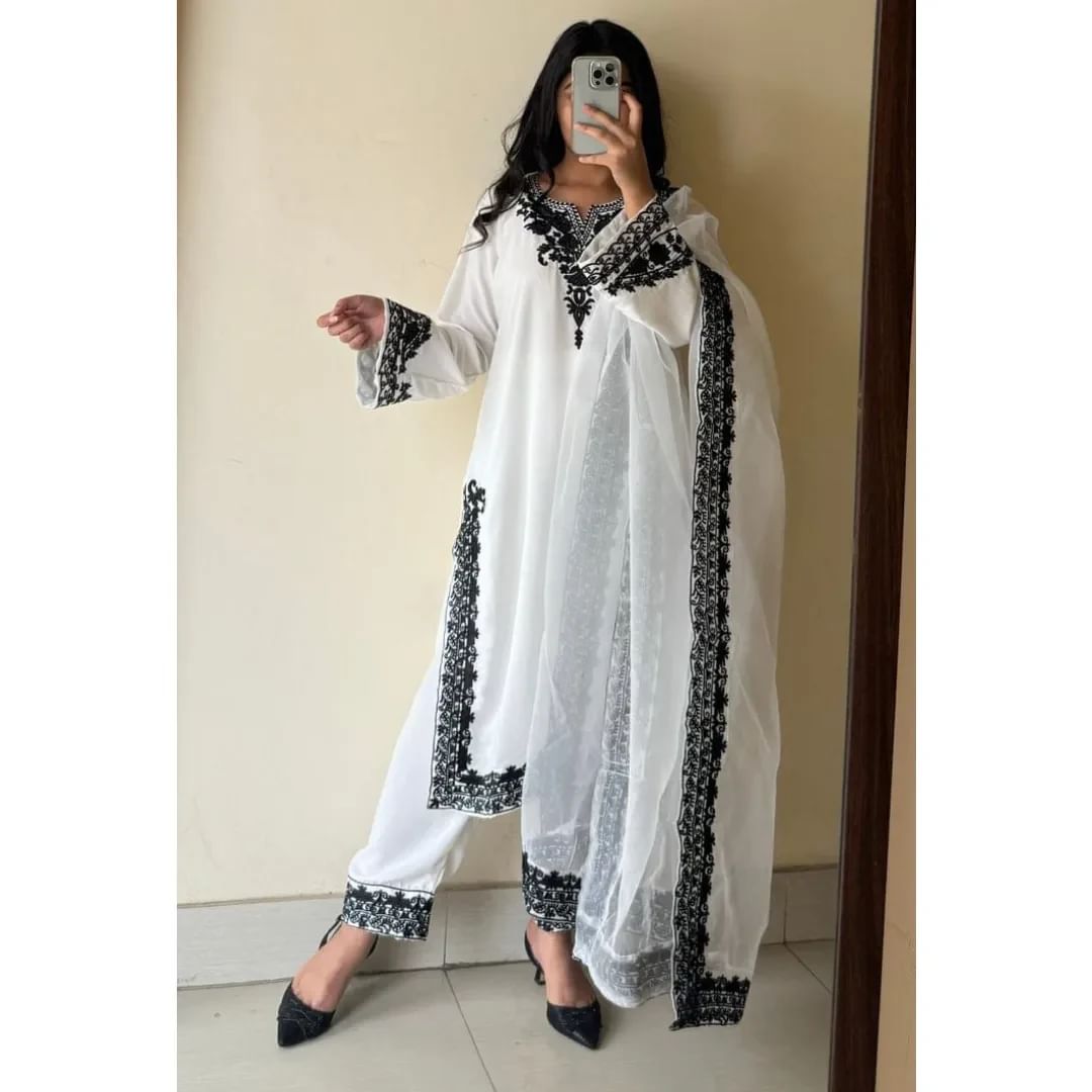 Daman emb 3 piece