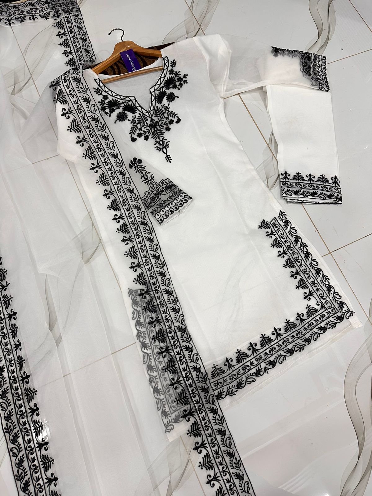 Daman emb 3 piece