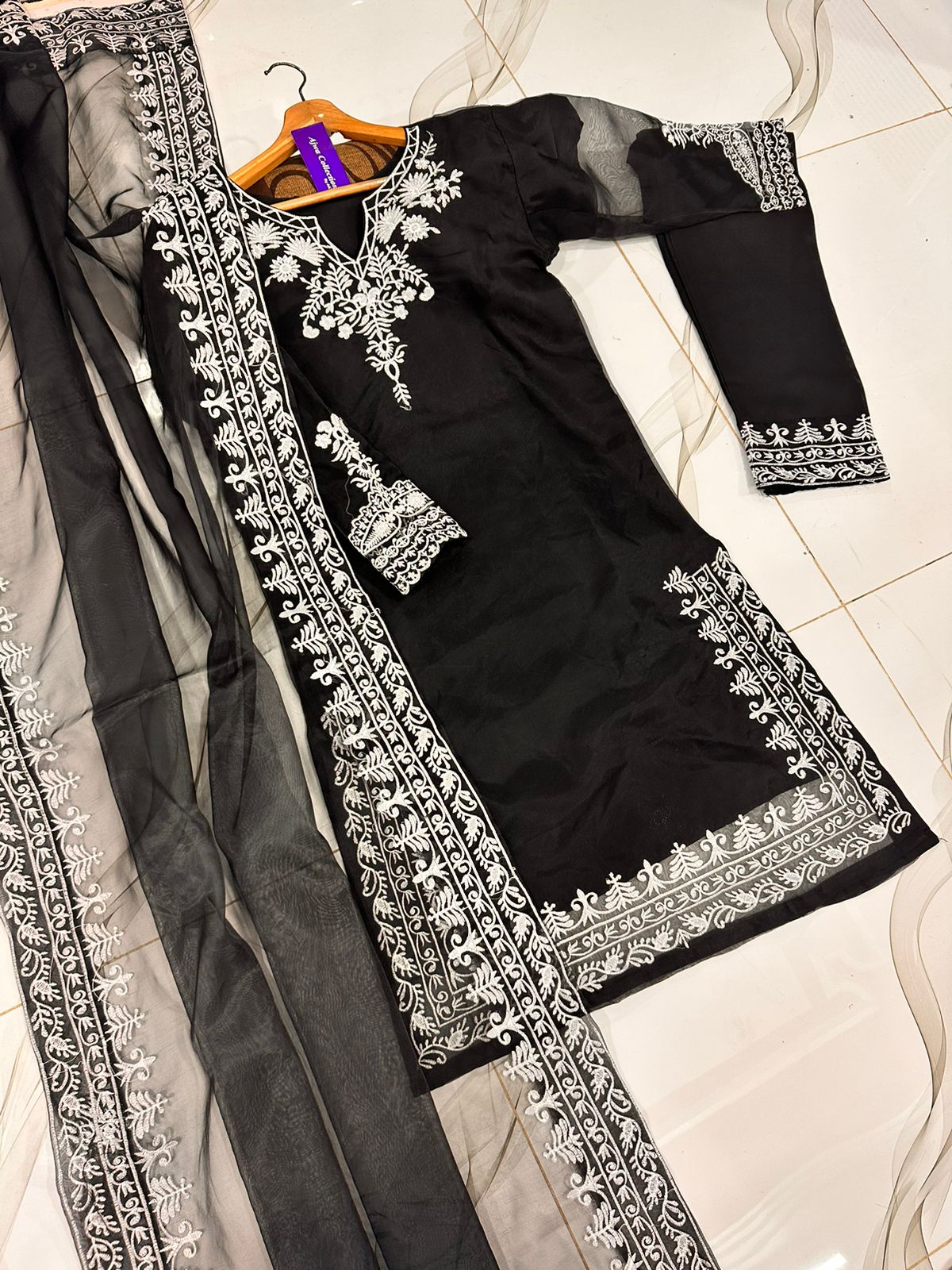 Daman emb 3 piece