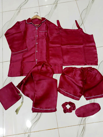 Night pjs with 7 PCs